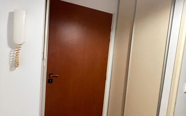 Appartement à louer    1 pièce • 24,46 m2 Étréchy