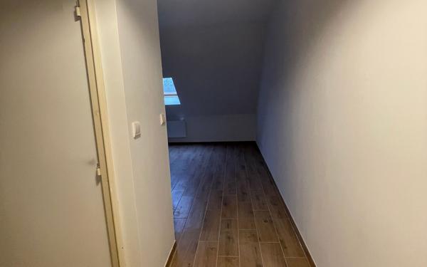Appartement à louer    1 pièce • 24,46 m2 Étréchy