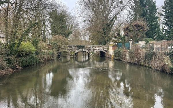 Appartement à louer    1 pièce • 24,46 m2 Étréchy