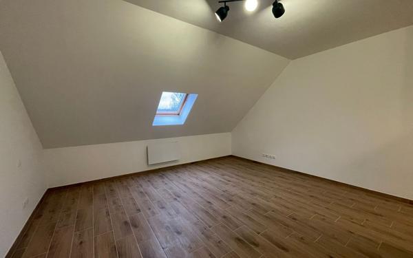 Appartement à louer    1 pièce • 24,46 m2 Étréchy