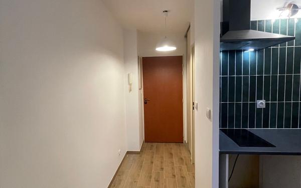 Appartement à louer    1 pièce • 24,46 m2 Étréchy
