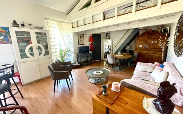 Appartement à vendre    2 pièces • 42,09 m2 Marseille 9