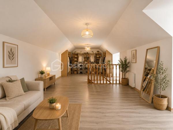 Située à seulement 5 minutes du centre commercial de Chauconin et 10 minutes de la gare de Meaux (Paris en 25 minutes), cette maison indépendante saura séduire les familles en quête d’espace, de luminosité et d’un fort potentiel d’aménagement.

- D’une surface habitable d’environ 160 m², elle offre au rez-de-chaussée une belle pièce de vie de 60 m² avec cuisine ouverte, baignée de lumière grâce à son exposition idéale. Vous trouverez également un WC, une salle de bains, ainsi que trois chambres confortables de 10 à 13 m².

- À l’étage, sur dalle béton, une vaste pièce brute de 50 m² vous permet de laisser libre cours à vos projets : deux chambres supplémentaires, salle d’eau, espace bureau… Un potentiel rare permettant d’atteindre jusqu’à cinq chambres au total.

La maison dispose également d’un sous-sol total, offrant un large espace de stockage, un atelier ou même la possibilité d’y aménager un espace supplémentaire selon vos besoins. Accès voitures inclus.

Édifiée sur un terrain de 616 m², elle bénéficie d’une exposition idéale qui garantit une luminosité optimale tout au long de la journée.

Quelques travaux de rafraîchissement permettront de sublimer ce bien déjà très attractif et d’y révéler tout son potentiel.
Ecoles maternelle et primaire su place, commerces de proximité ! Ligne de bus pour gar de MEAUX en 10 minutes pour un accès à paris en trajet direct 25 minutes.
Une opportunité rare sur le secteur, à visiter sans tarder ! 
*certaines photos ont eu un léger ""home staging"