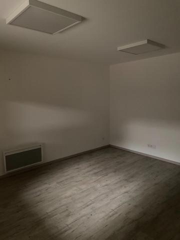 Local 1200 M² - Beauvoir Sur Mer (85)