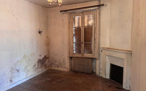 Maison à vendre    3 pièces • 72,18 m2 Plounévez-Quintin