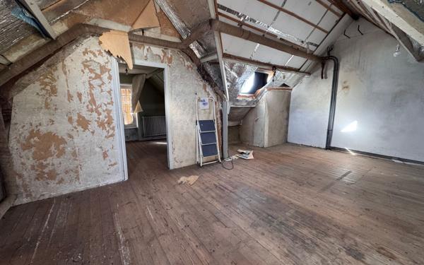 Maison à vendre    3 pièces • 72,18 m2 Plounévez-Quintin