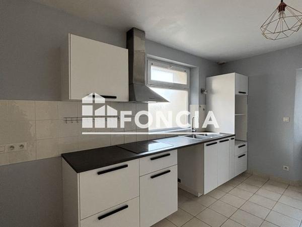 Location Appartement 4 pièces 98.6 m² - 17 BIS RUE DE L'ORME Attainville 95570
