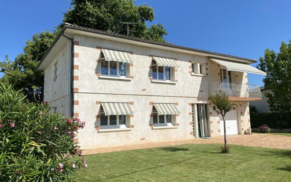 Maison à vendre    6 pièces •    Le Passage