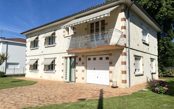 Maison à vendre    6 pièces •    Le Passage