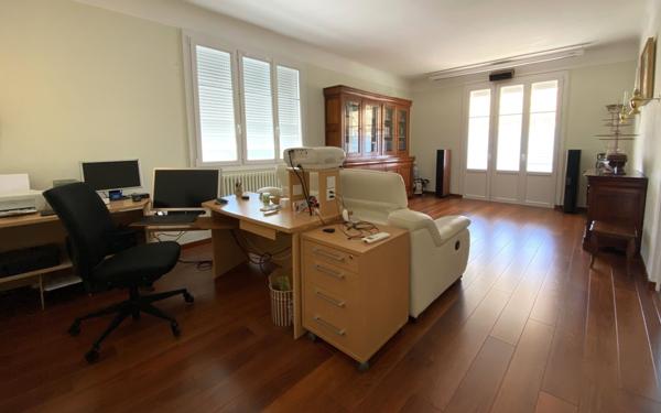 Maison à vendre    6 pièces •    Le Passage