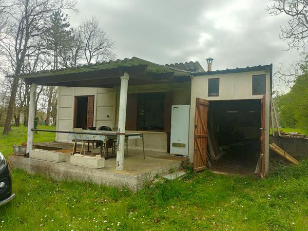 86220 SAINT REMY SUR CREUSE Terrain de loisirs 2980m² avec cabanon et accès sur "La Creuse".