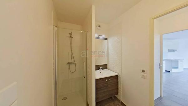 Vente immobilière : Appartement à Lyon 7ème  2 pièces 44.93 m² 243 600 €- Angé Immobilier Lyon.