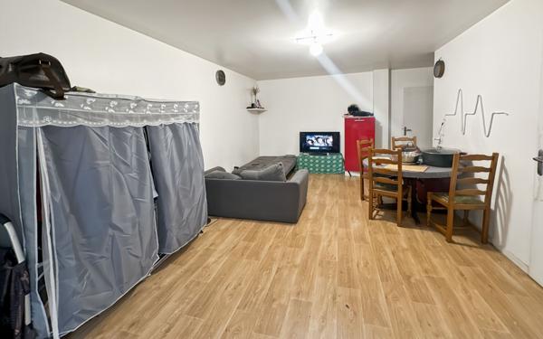 Appartement à vendre    4 pièces • 75,40 m2 Bondy