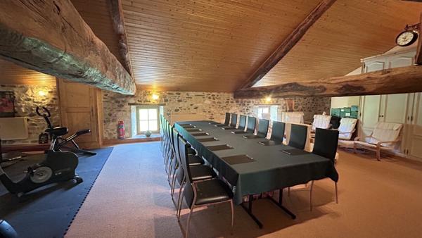 Maison 8 pièces - 553 m²