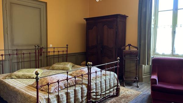 Maison 8 pièces - 553 m²