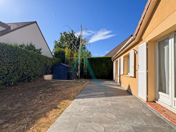 Maison Familiale de plain-pied avec combles aménagés 6 pièces Ormoy
