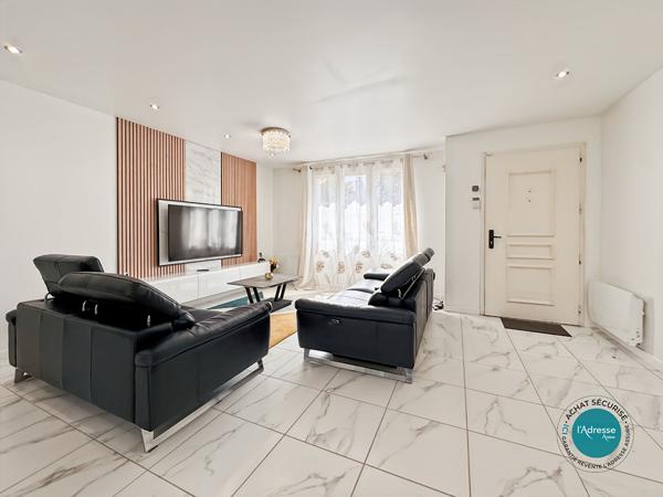 Maison Familiale de plain-pied avec combles aménagés 6 pièces Ormoy