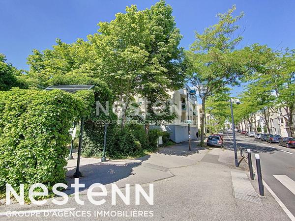 A vendre, Dernier étage !Plan de Troux Montigny le Btx 4 pièces box et cave en s/sol.