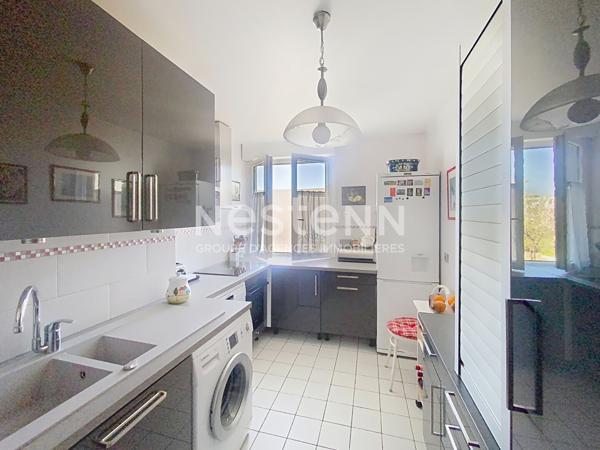 A vendre, Dernier étage !Plan de Troux Montigny le Btx 4 pièces box et cave en s/sol.