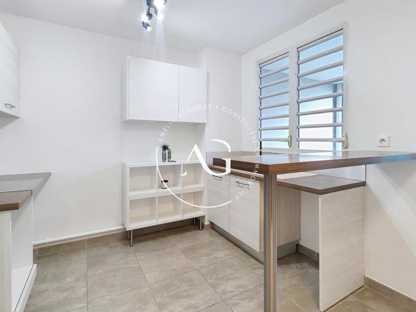 Appartement T3 avec loggia - Étang Z'Abricots - Fort-de-France
