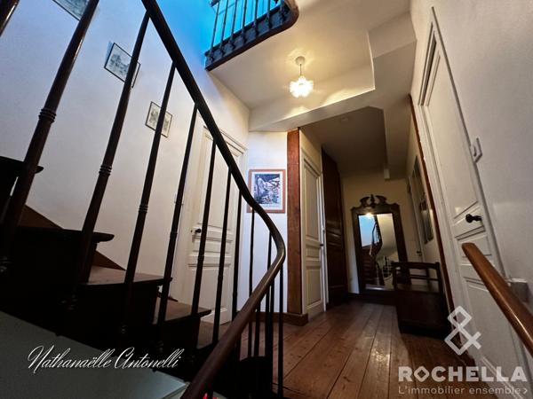 MAISON EN PIERRE ST JEAN D'ANGELY