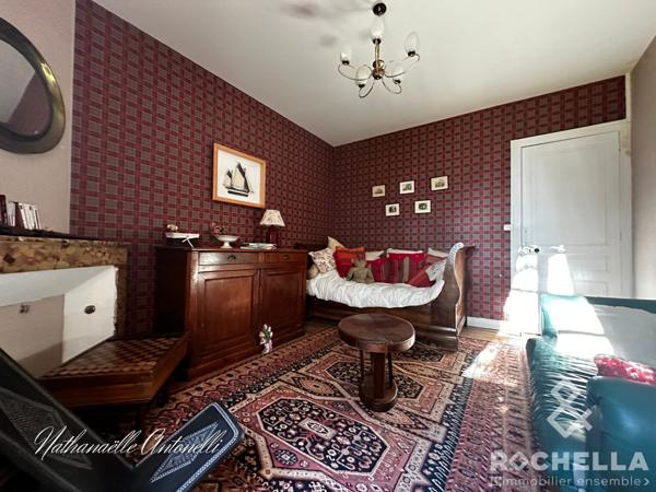 MAISON EN PIERRE ST JEAN D'ANGELY