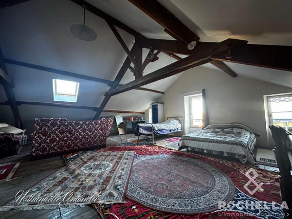 MAISON EN PIERRE ST JEAN D'ANGELY