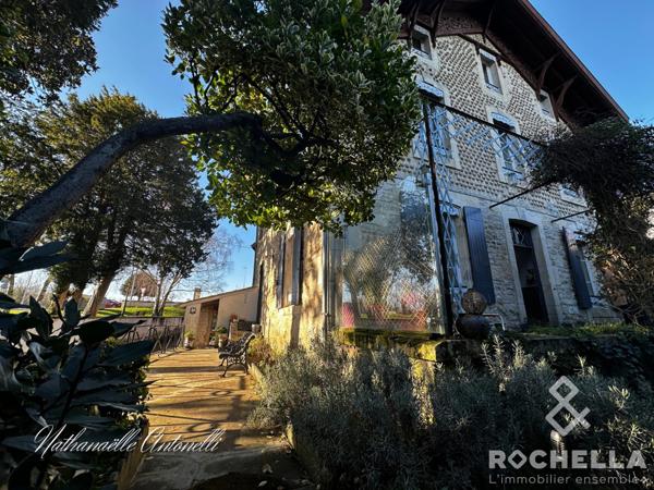 MAISON EN PIERRE ST JEAN D'ANGELY