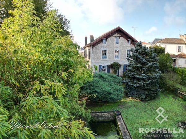 MAISON EN PIERRE ST JEAN D'ANGELY