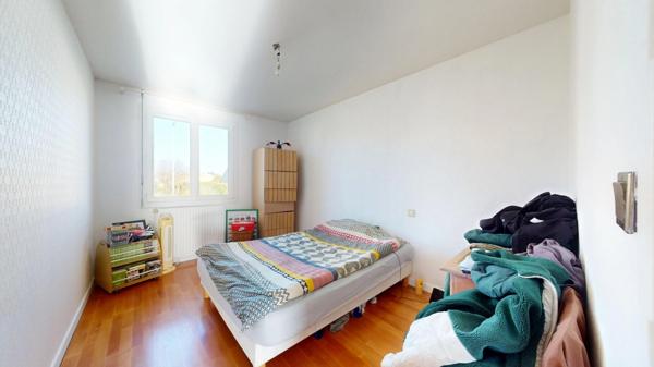 MAISON 5 CHAMBRES + PISCINE COUVERTE + ATELIER PRO + JARDIN