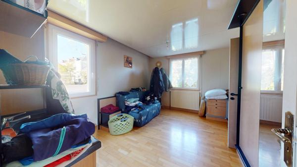 MAISON 5 CHAMBRES + PISCINE COUVERTE + ATELIER PRO + JARDIN