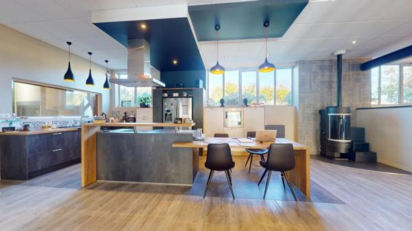 MAISON 5 CHAMBRES + PISCINE COUVERTE + ATELIER PRO + JARDIN