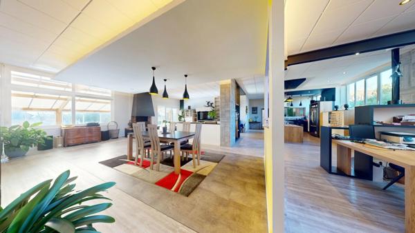 MAISON 5 CHAMBRES + PISCINE COUVERTE + ATELIER PRO + JARDIN