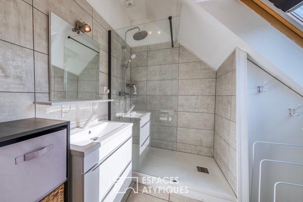 Ancien moulin à eau devenu ensemble immobilier avec jardin et dépendance