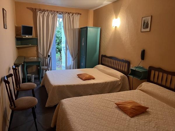 Immeuble à vendre |  Coussac-Bonneval |  420 m²