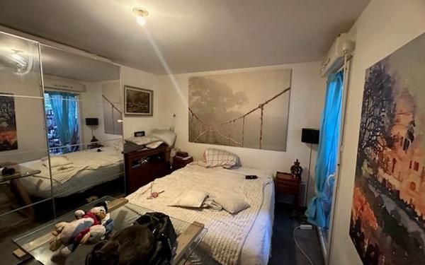 Appartement à vendre    2 pièces • 43 m2 Marseille 10