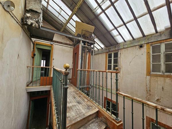 Local mixte (Pro/Hab) à vendre à Saint-Amour dans le Jura (39160), ref : 71111-66