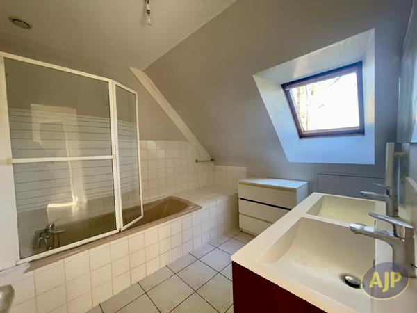Location maison La Chapelle Sur Erdre : 1 415 € - AJP Immobilier Nantes Nord