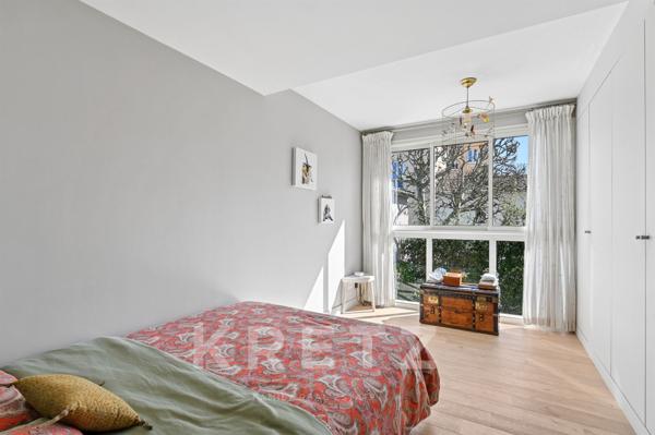 Maison contemporaine avec extérieurs intimistes