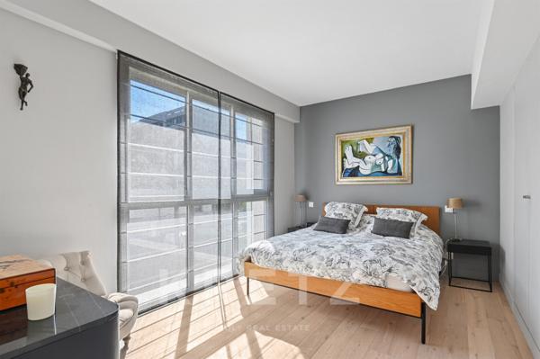 Maison contemporaine avec extérieurs intimistes