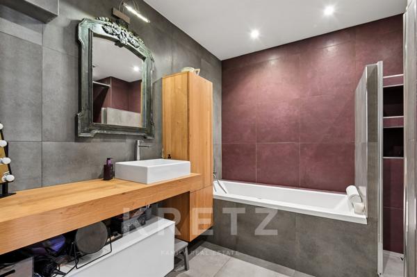 Maison contemporaine avec extérieurs intimistes