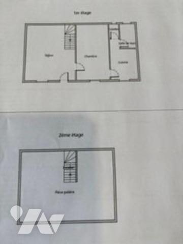 Maison avec dépendances à rénover