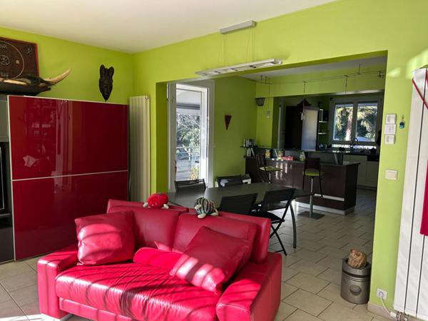 Maison  10 pièce(s) 210 m2 6 chambres