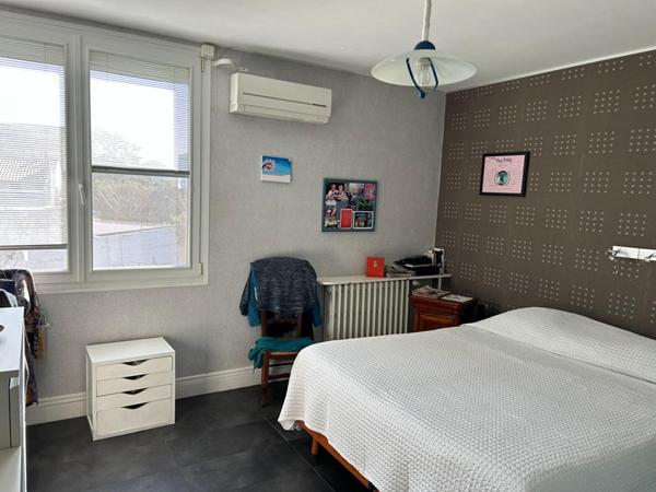 Maison  10 pièce(s) 210 m2 6 chambres