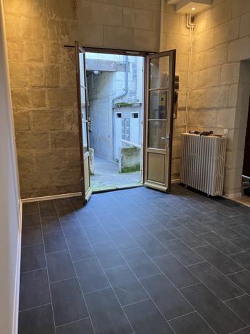 À vendre - Immeuble 363 m² situé à Chinon (37500)