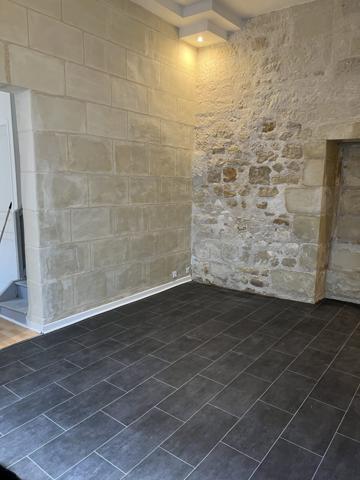 À vendre - Immeuble 363 m² situé à Chinon (37500)