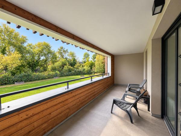 BEAU T2 AVEC TERRASSE DE 15m² ET PLACE DE PARKING PRIVATIVE