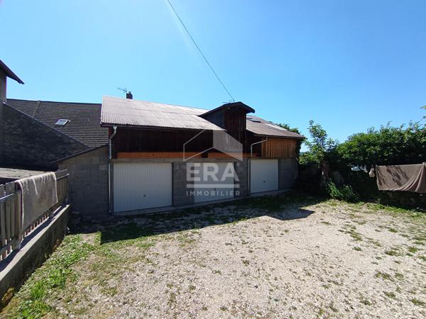 Investissement locatif , sur 615 m2.