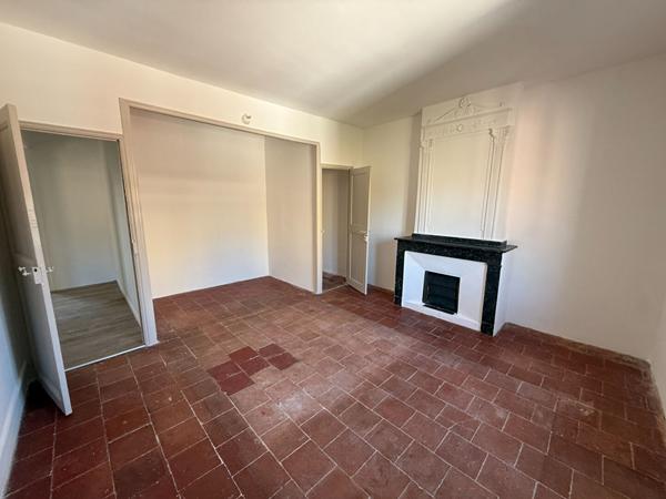APPARTEMENT RENOVE 2 CHAMBRES CARCASSONNE