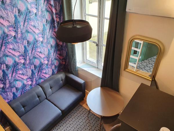 STUDIO meublé, décoré, climatisé rue Garibaldi